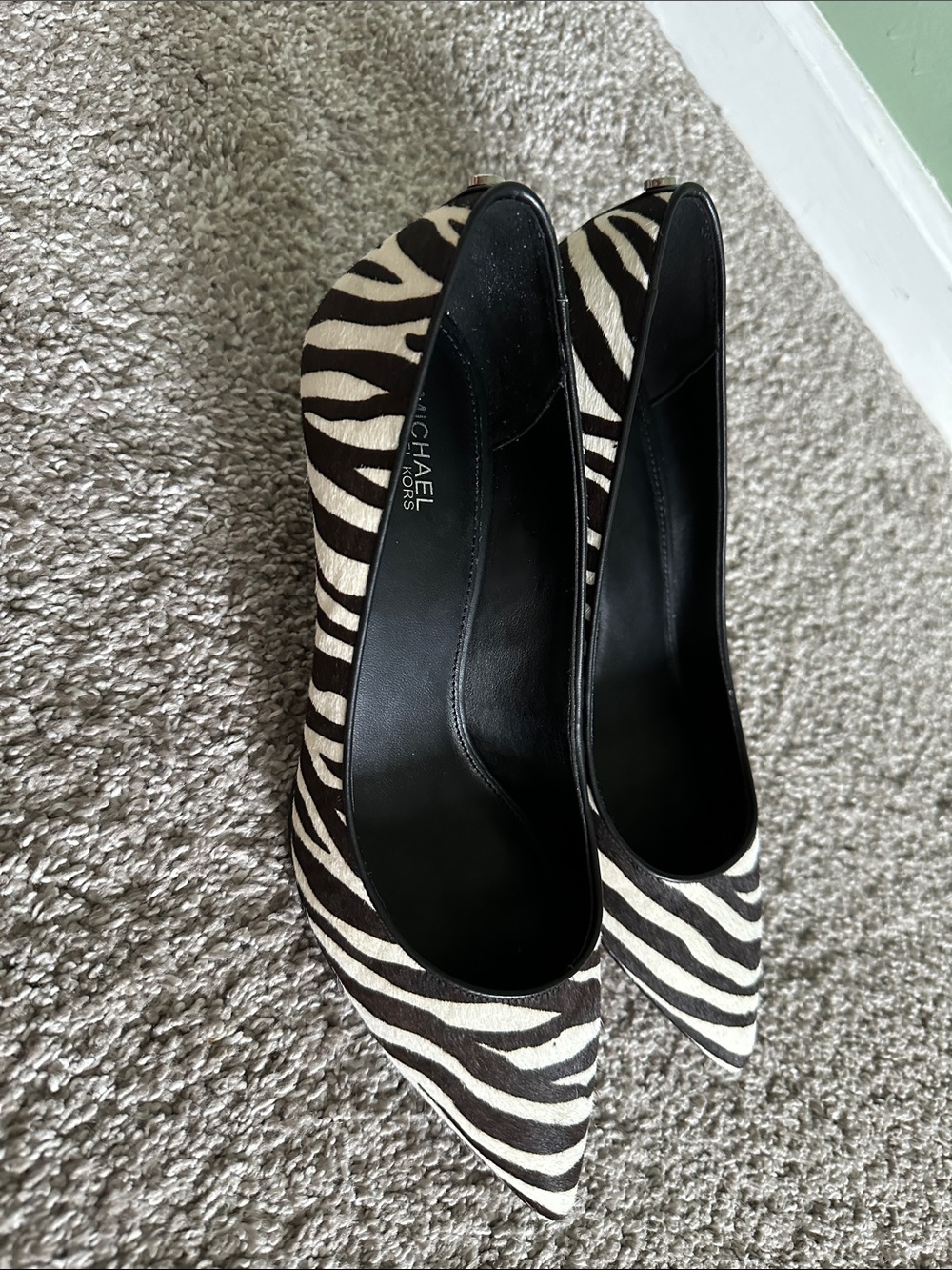Michael Kors Zebra-Print Pointed Flats - Black & White Flex calf hair shoes - Picture 5 of 13